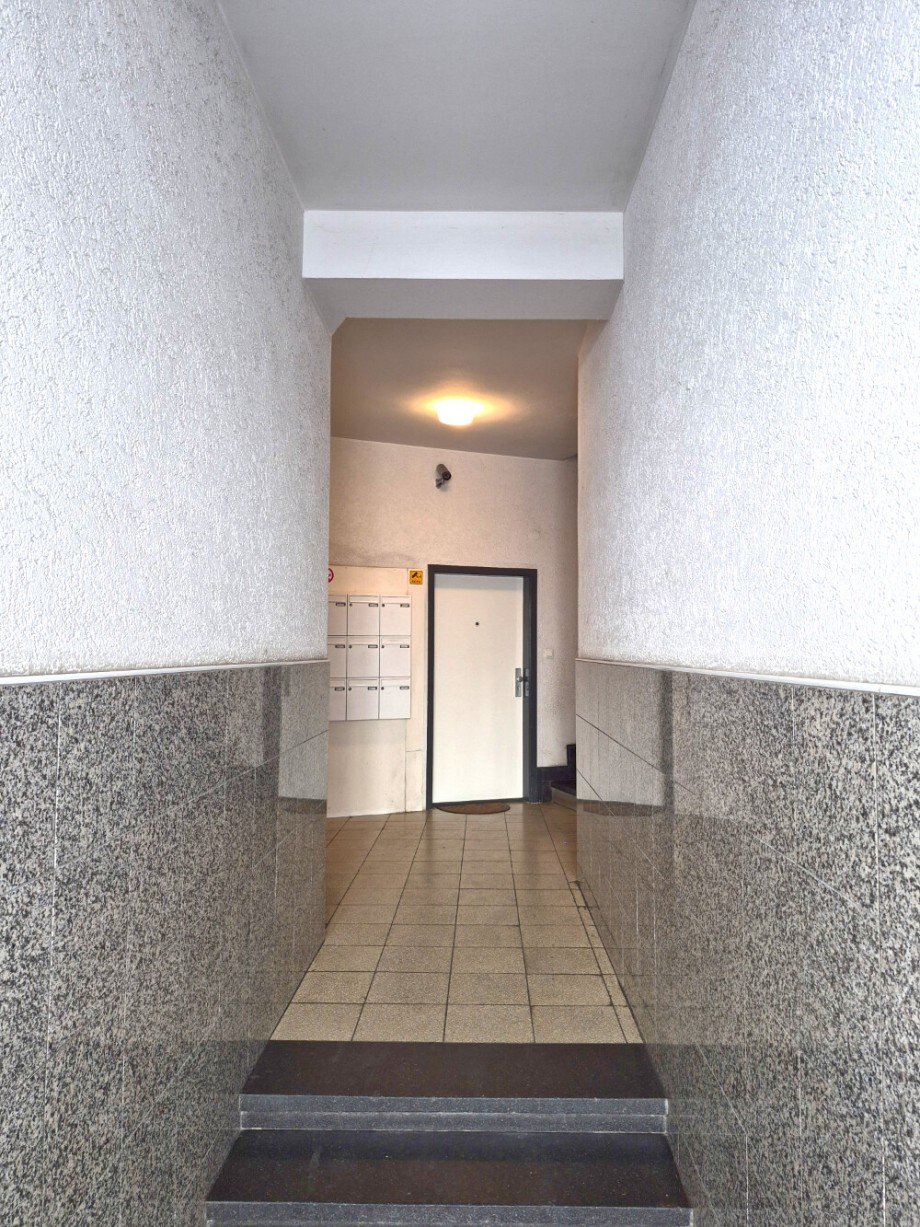 Hauseingang Dachgeschosswohnung D�sseldorf