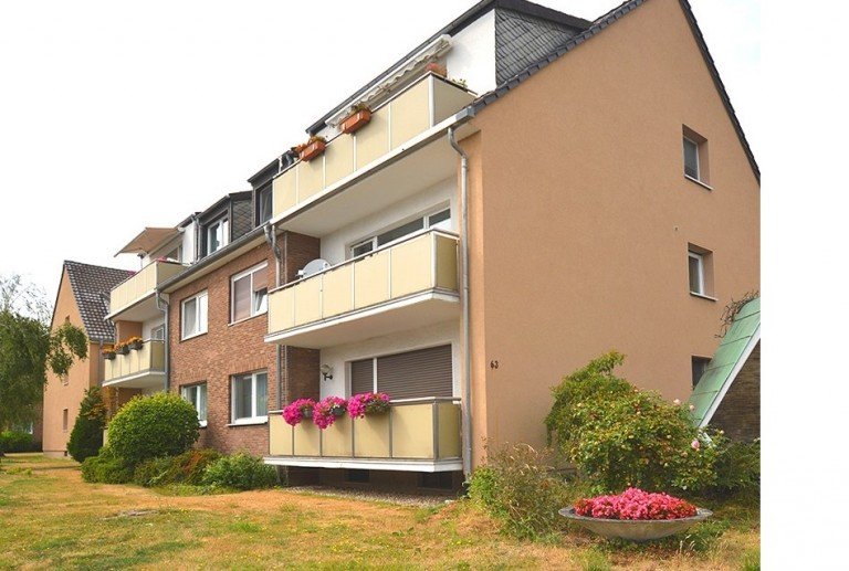 Stra�enansicht Meerbusch - B�derich Etagenwohnung Sch�n geschnittene Familienwohnung mit 4 Zimmern und Balkon
