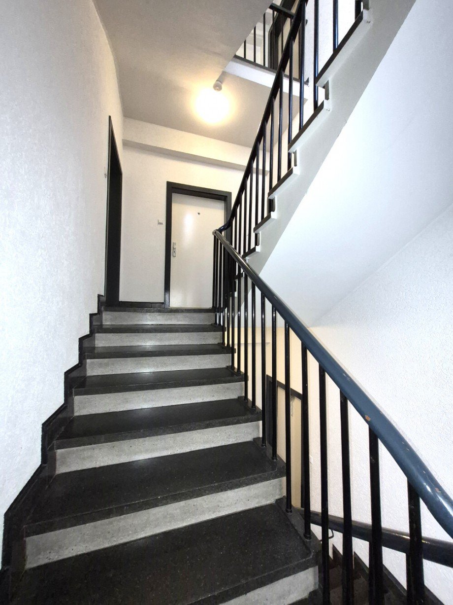 Treppenhaus Dachgeschosswohnung D�sseldorf