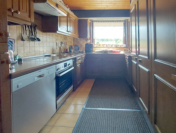 Erdgeschoss-K�che Einfamilienhaus Schwalbach