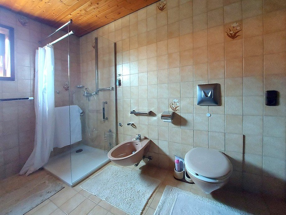 Erdgeschoss-Duschbad Einfamilienhaus Schwalbach