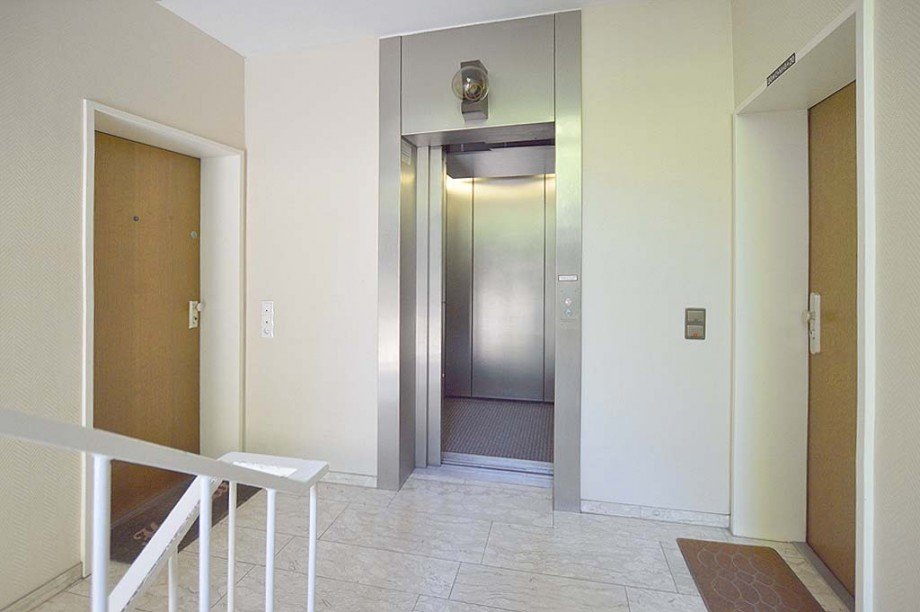 Treppenhaus Etagenwohnung D�sseldorf