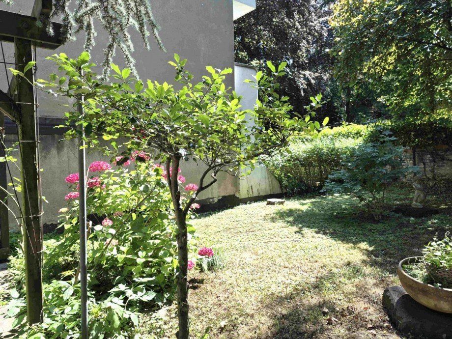 Hinterhof Erdgeschosswohnung D�sseldorf