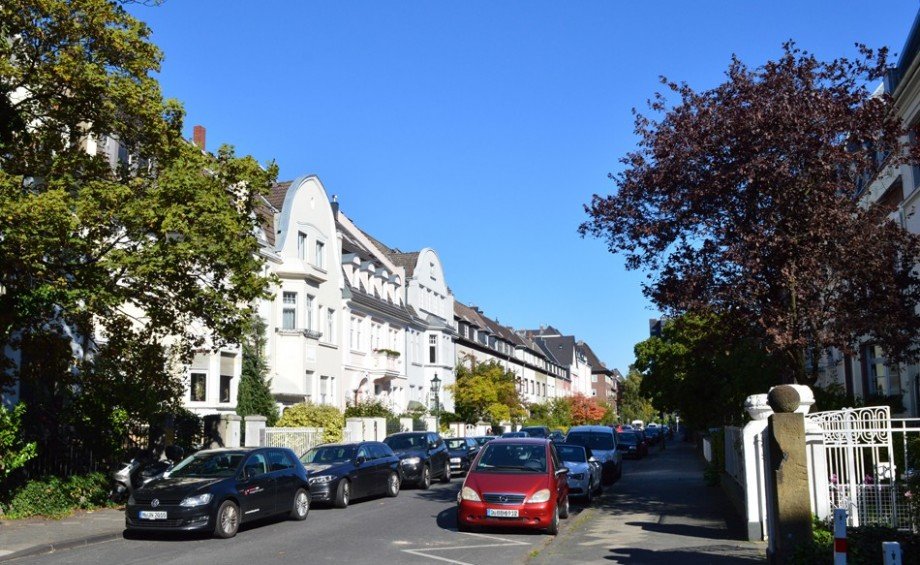 Stra�enansicht Etagenwohnung D�sseldorf