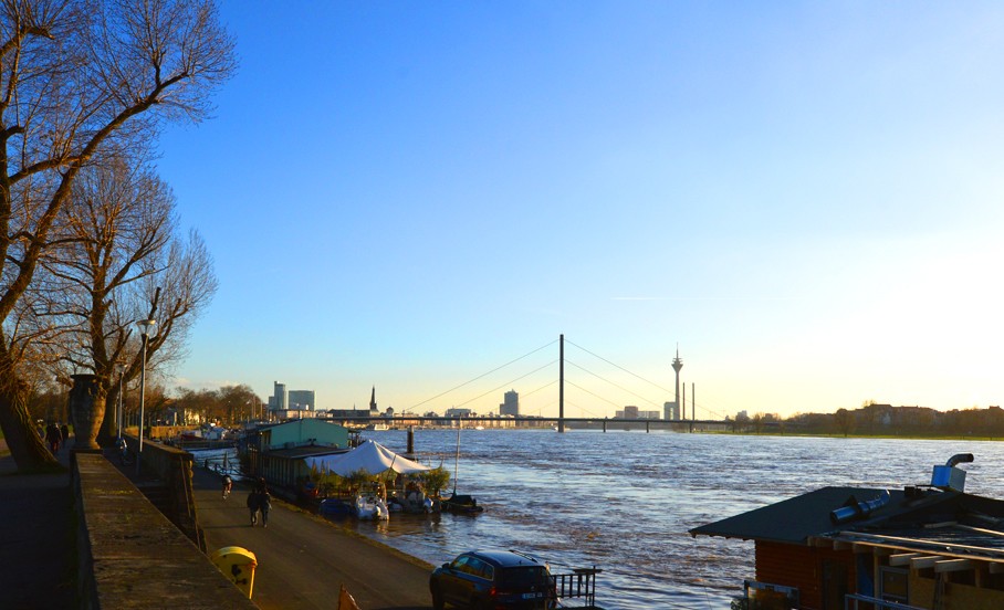 Rheinpark Etagenwohnung D�sseldorf