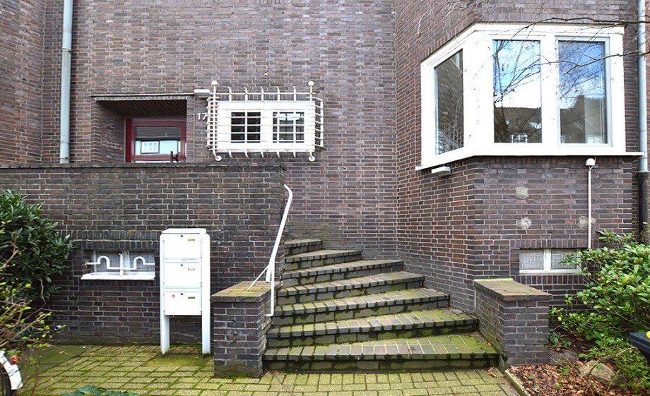 Hauseingang Etagenwohnung D�sseldorf