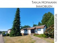 Hauptbild Freistehend Einfamilienhaus in Schwalbach mit großem Grundstück