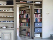 Versteckte T�r zum Saunabereich Penthouse-Maisonettewohnung mit grandioser Weitblick-Dachterrasse