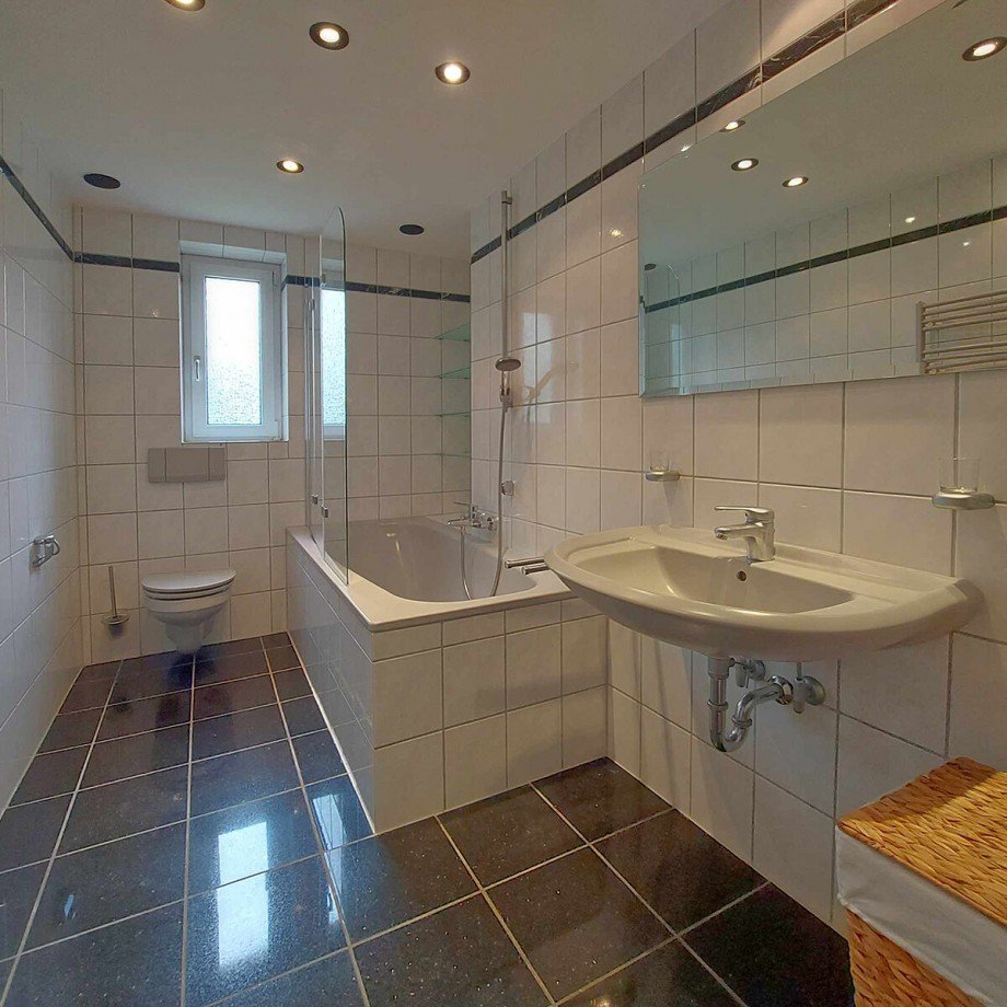 Bad Erdgeschosswohnung D�sseldorf