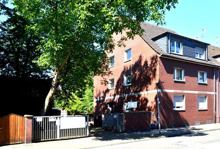 Kleines Wohnhaus Oberhausen - D�mpten Mehrfamilienhaus Grundst�ckskonvolut mit 2 Mehrfamilienh�usern und Gewerbeimmobilie auf 3208 m�